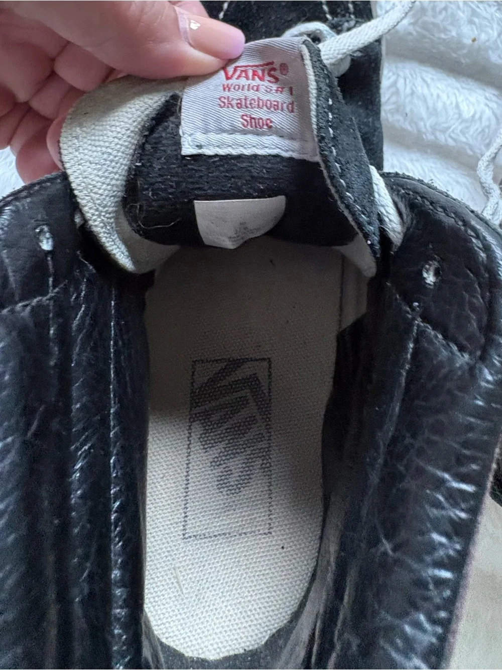 Vans Sk8-Hi Women’s 7 Men’s 5.5 Black White Suede Canvas High Top Sneakers